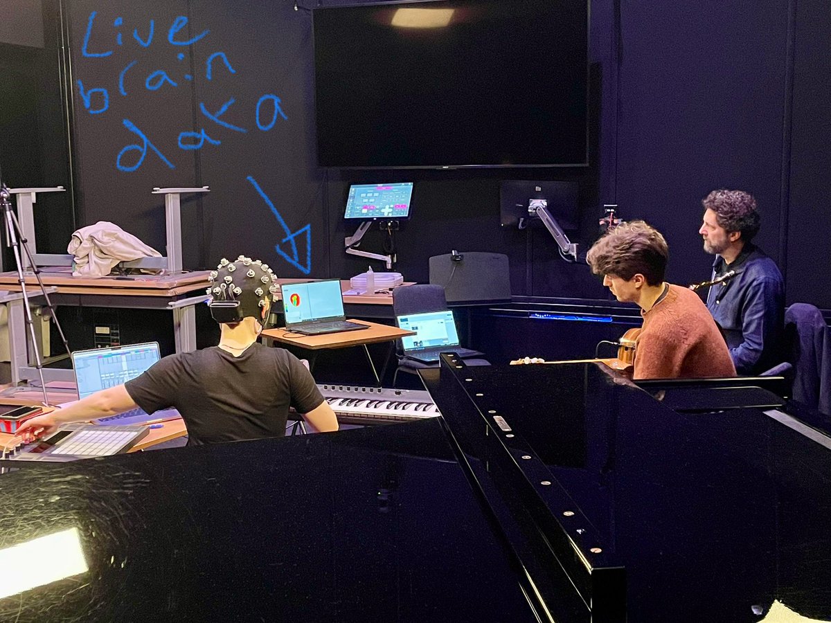 Dr Michelle Phillips (@___michelle____) on Twitter photo 🧠Days don’t get more fun than this!🎵
Today <a href="/rncmlive/">Royal Northern College of Music</a> we experimented with capturing brain & body data with professional trio Andy,Carmel & James performing structured & unstructured improvisations
Thanks Carmel James Andy Jason Josie Pete Paul Bethan Will Hannah Keith & Andy! 🧠Days don’t get more fun than this!🎵
Today <a href="/rncmlive/">Royal Northern College of Music</a> we experimented with capturing brain & body data with professional trio Andy,Carmel & James performing structured & unstructured improvisations
Thanks Carmel James Andy Jason Josie Pete Paul Bethan Will Hannah Keith & Andy!