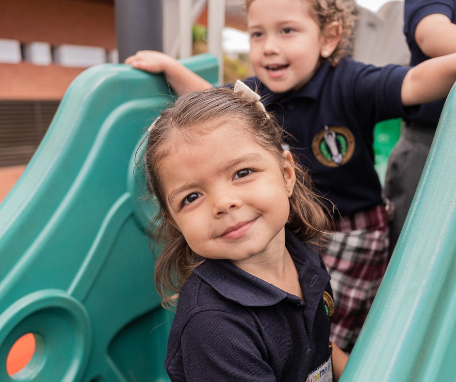 isekeducacion's tweet photo. 🎓 Permitir que un niño tenga una buena experiencia en sus primeros días de Colegio  es la base para un mejor aprendizaje y éxito en el primer año de escolaridad.

📰 Nuevo artículo en nuestra web ➡️ https://t.co/wC6NXWDSQO

#institucioninternacionalsek
#sekintheworld https://t.co/qVgyIDakoJ