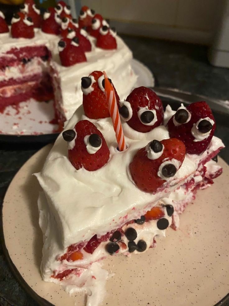 keşke doğum günümde biri bana bu pastadan yapsa