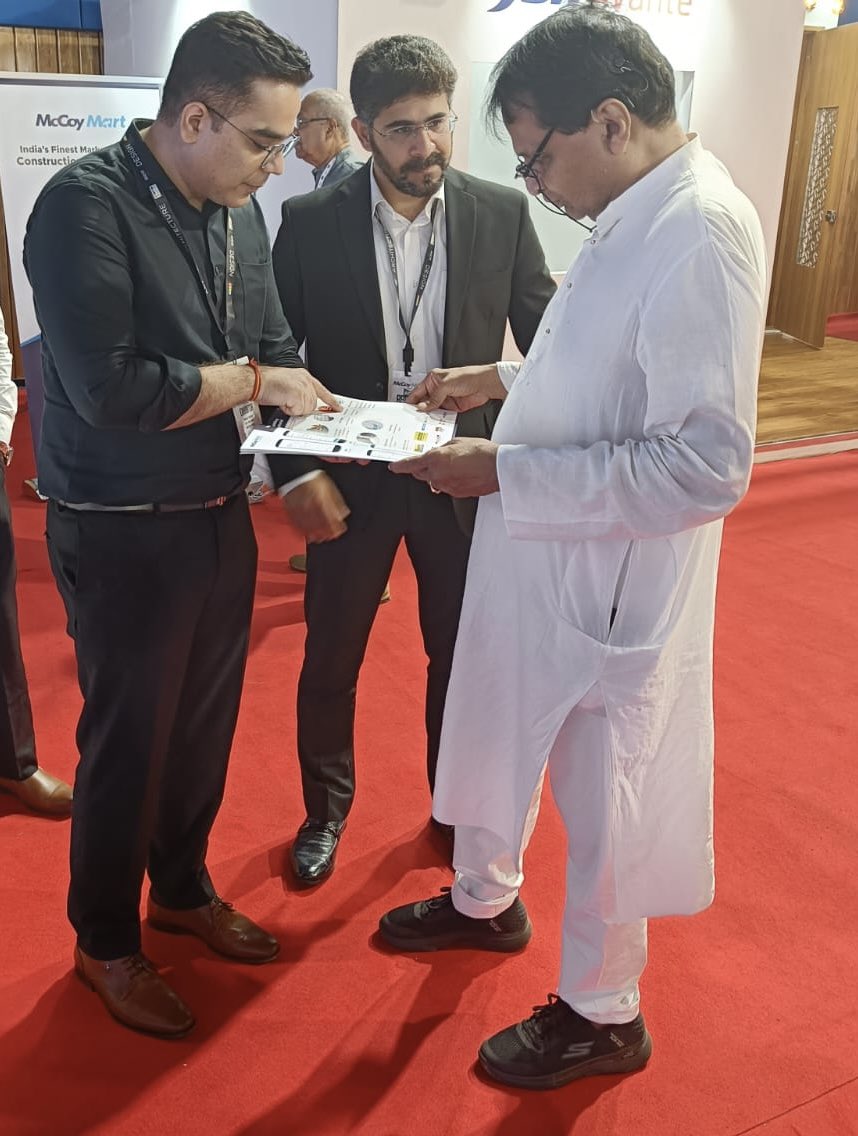 RahulSahani's tweet photo. Had the pleasure of meeting Mr. @sureshpprabhu sir at Ace Reflect - Goa event, presented by McCoy Mart 

Had a very insightful conversation and i was in awestruck of the man’s knowledge about the industry and his grasp on the business. https://t.co/TPLEbP1CoS