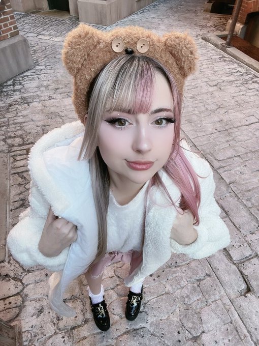 I got a new headband yesterday at Universal lol https://t.co/WdZWeZ0L2a