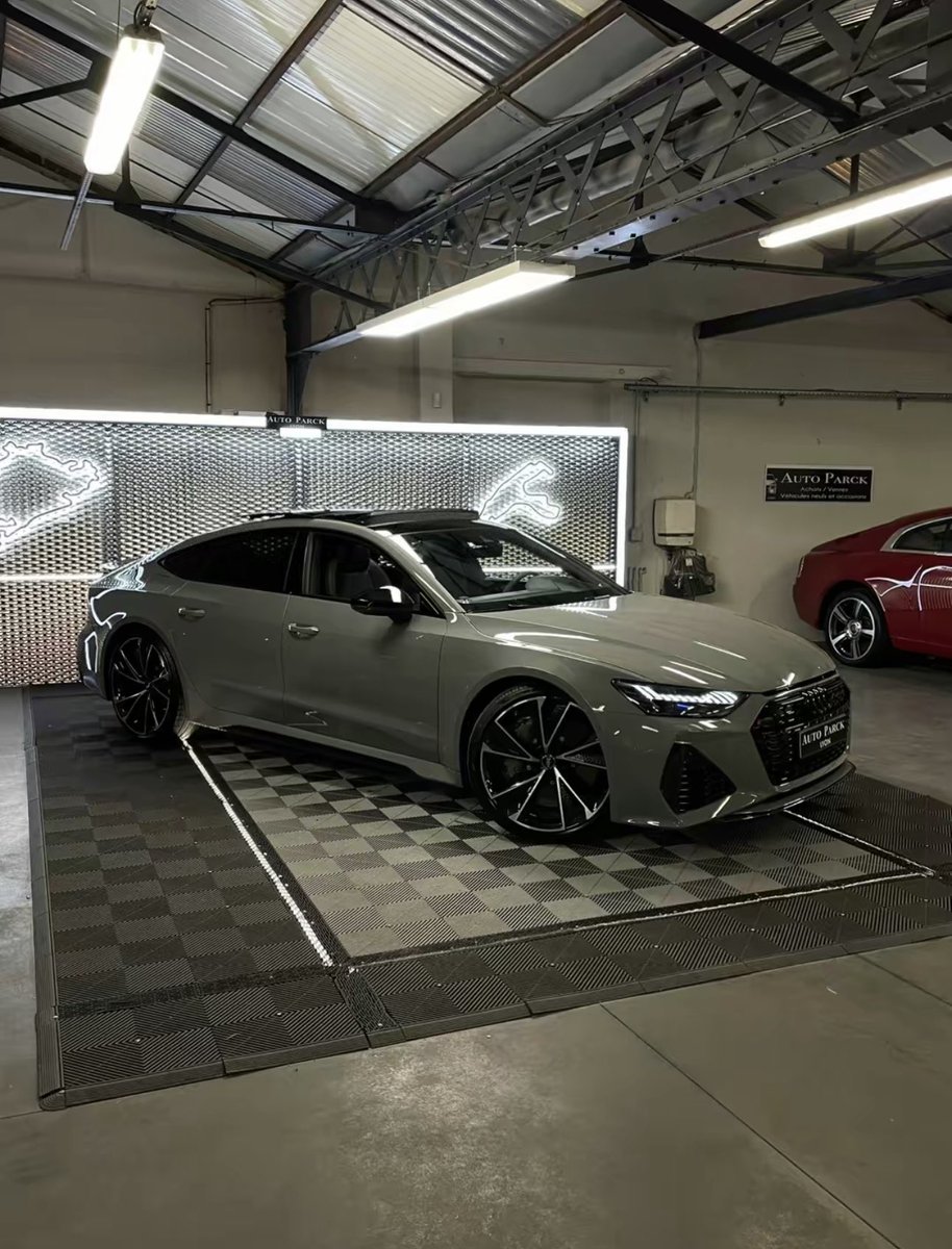 cars4_ksa's tweet photo. audi rs7
اودي أر اس 7 
قيمتها : 296 ألف🇸🇦 https://t.co/V1ctvn00Zf