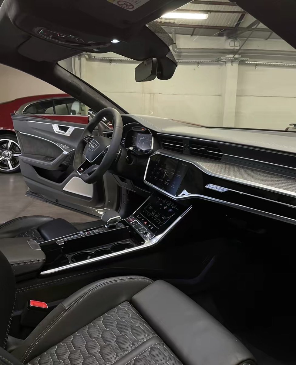 cars4_ksa's tweet photo. audi rs7
اودي أر اس 7 
قيمتها : 296 ألف🇸🇦 https://t.co/V1ctvn00Zf