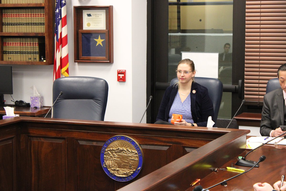 RepCarrick's tweet photo. This morning, the #interiordelegation met with Mayor Pruhs and Mayor Ward to discuss their priorities.
The Interior Delegation works closely with the City of Fairbanks and @OfficialFNSB and I look forward to continue working with them to better serve Fairbanksans. #akleg https://t.co/Uc07F160bz