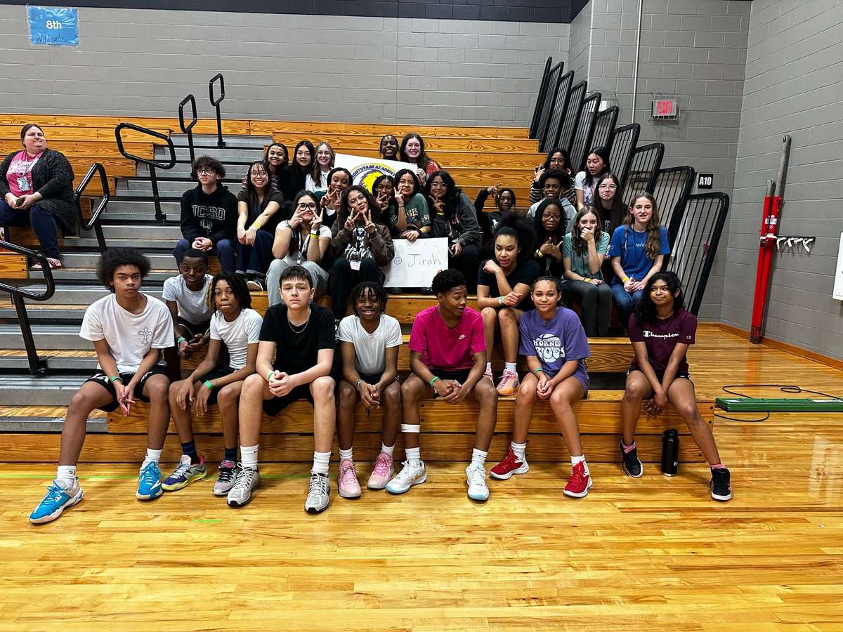 Creek Valley Middle School tweet media