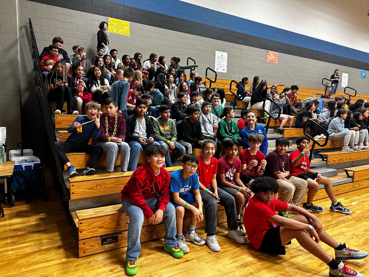 Creek Valley Middle School tweet media