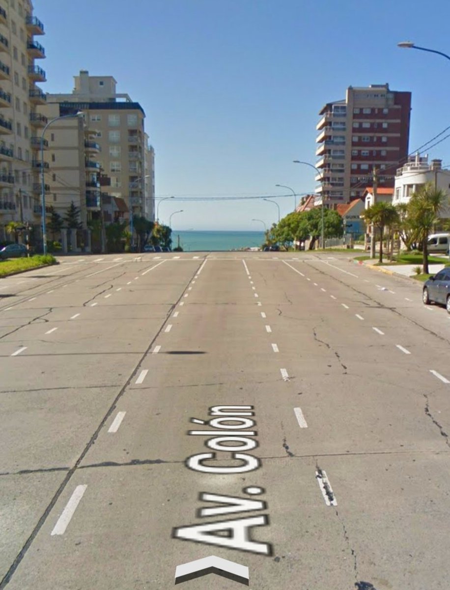 Mar del Plata podrá recibir mucho hate, pero lo hermoso que es ir manejando por Colón, subir la loma y de la nada que te aparezca el mar de fondo, es una ciudad que no deja indiferente a nadie, para bien o para mal