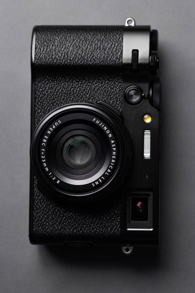 moment's tweet photo. Sooooo… who’s getting their hands on Fujifilm X100VI? 🤤📸 https://t.co/oh6XN7jElW