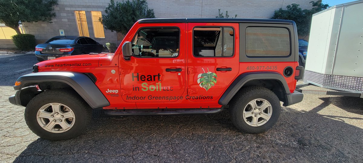 swami83's tweet image. On a mission to “greenify” public spaces, Heart in Soil collaborated with our team to create eye-grabbing Arizona vehicle graphics. tinyurl.com/ypdyvrxj
#ArizonaVehicleGraphics #VehicleGraphicsInArizona #TrailerGraphics #VehicleGraphicsForAJeep