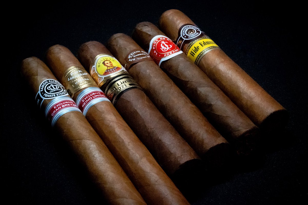 AXISPAW1's tweet photo. A bunch of the latest Habanos I'll soon be choking down. Particularly excited about the Monte Wide Edmundo...🤤
@CASCshop
@CASCbar
https://t.co/9meyGYwStC
#hed #barevolution #cascnation #casc #cascbar #cascshop #cigar #cigars #cigarpunk #cigaroftheday #cigaraficionado #stogie https://t.co/a4zjPxzGcH