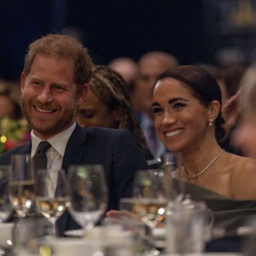 leaunji's tweet photo. The Sussexes at the banquet for #IG25OneYearToGo 💚🫒 https://t.co/2t981e2XBd