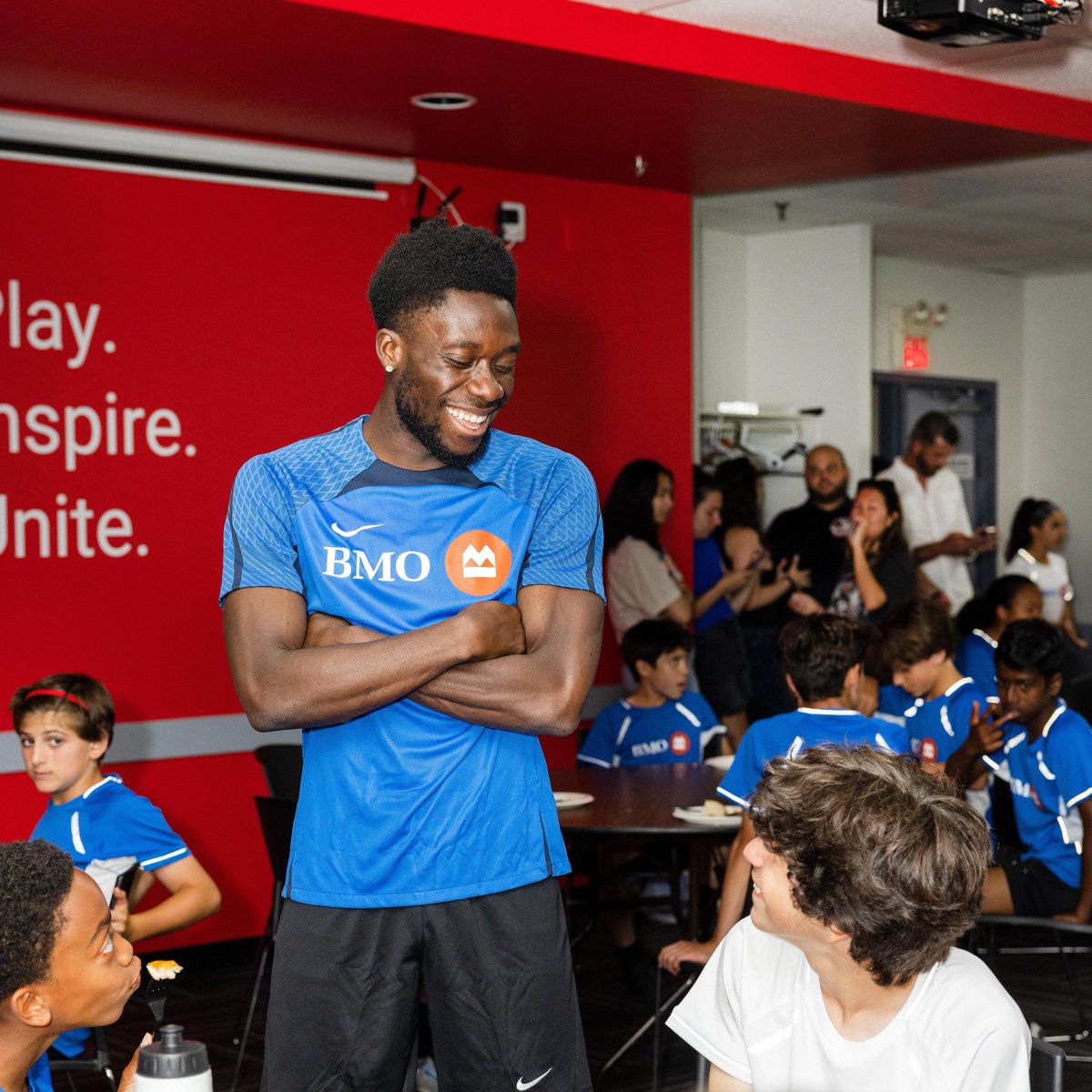 Chatting ⚽️ with the next generation of talent after a day with @BMO love seeing their hype for the game. #BMOGrowTheGame #BMOPartner