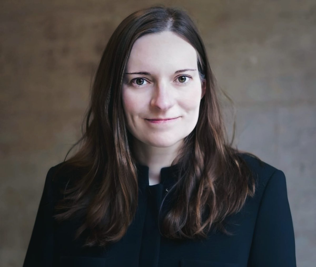 #Germany: Protestors verbally assault #PetraSorge during coverage of Minister Robert Habeck's visit. Women Press Freedom denounces harassment faced by <a href="/petrasorge/">Petra Sorge</a> while fulfilling her journalistic duties. We call for a thorough investigation &amp; accountability for those involved.