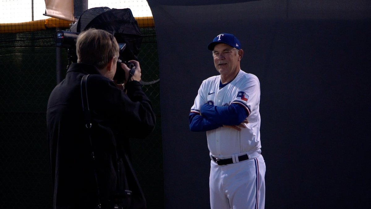 FanDuelSN_SW's tweet image. World Champion Photo Shoot

#SpringTrainging | #WentAndTookIt | @BallySports