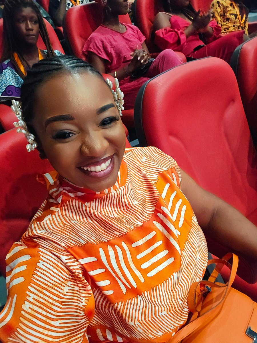 MinouChrystayl's tweet photo. Le thème du FIFF COTONOU : LE CINÉMA AFRICAIN POUR PLUS DE SORORITÉ.

Je suis tellement fière de @cglele64 j'ai vu la naissance du FIFF et ce soir je suis LÀ pour   soutenir et  BRAVO POUR ELLE toute l'équipe FÉMINISTE 🧡✊🏽

C'est la sororité qui va nous sauver. 

#FIFFCOTONOU https://t.co/GEzYLRMp1B
