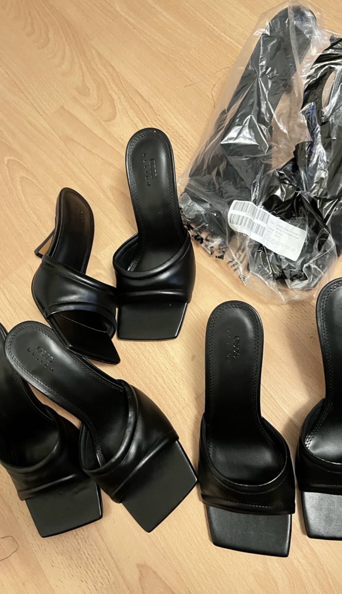 deragalleria's tweet photo. Shop your favorite brand through us, and only pay for shipping to Nigeria. We ship weekly, swift delivery 🇬🇧-🇳🇬 Pay in £ or  ₦
DM/WhatsApp +2348030782822

Elsa Naomi Davido CAD GBP USD Assembly Ikotun Bliss Aigbe PiggyVest Toyin Shettima Hunger Opay Buhari BDCs iPhone Flavour https://t.co/WX6lzcb94t