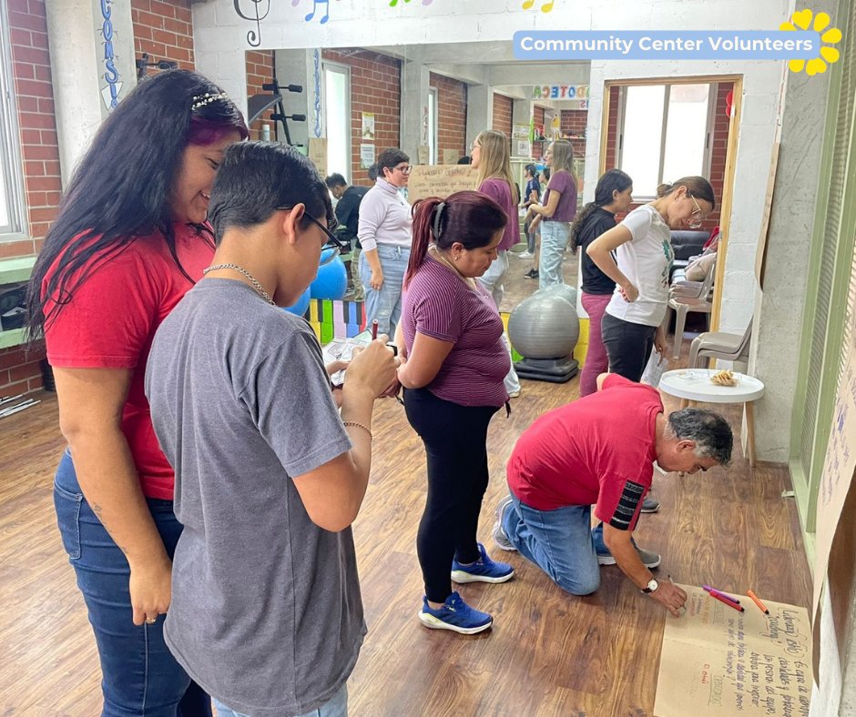 PlantingSeedsIn's tweet photo. Our group of volunteers is in constant training and development. Their role in the Center is not only to support the facilitators, but also to share their own skills and knowledge! What makes this group special is that most of them are members of the community of zone 3 and 7. https://t.co/UJzQSa38a4