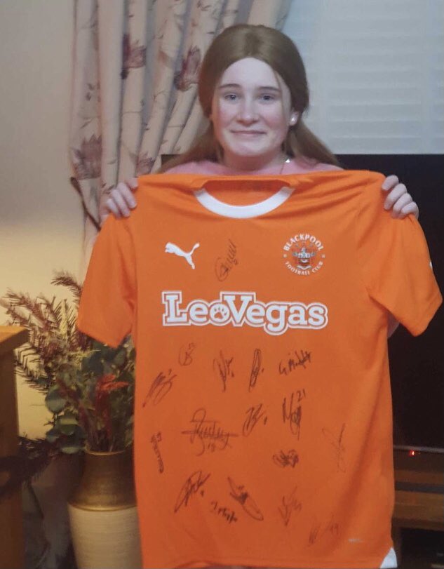Brilliant teenage Seasider Bethany is battling a rare brain tumour. Thank you @BlackpoolFC & the manager for sorting this shirt ahead of tonight’s game. Bethany has a couple of important fixtures at hospital tomorrow & next month. I’d love it if you could send her your wishes.🧡