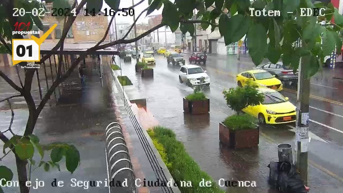 CSC_CUENCA's tweet photo. Llueve 🌧 en la ciudad, desde el #CSC_CUENCA te invitamos tomar las debidas precauciones y manejar con cuidado

Gracias al óptimo estado de nuestros sistemas de video vigilancia están constantemente siendo monitoreados por nuestro personal y personal de la @PolmunicipalGC https://t.co/Rzgh12U6SO