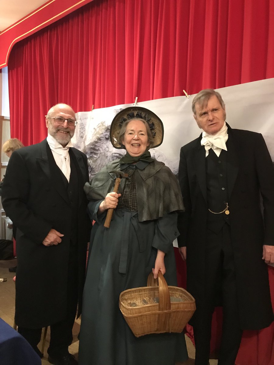 #MaryAnning with her friends, a surprisingly bearded Rev William Buckland and a very serious Rev William Conybeare at today’s @GeolSoc meeting. ⁦@HOGGroup⁩ ⁦@electricvoice⁩