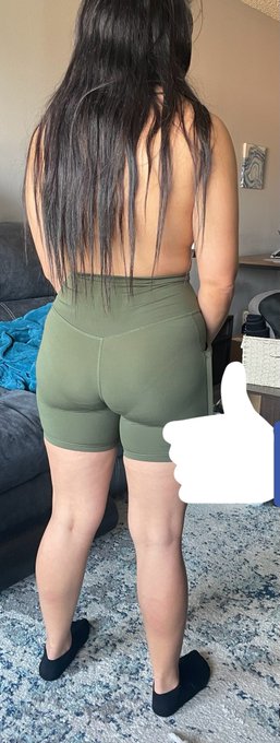 Nothing like hitting the #gym for a bit of #MorningMotivation ! But all those hot bods left me #horny<a href="/tag/gym"class="tags">#gym</a><a href="/tag/morningmotivation"class="tags">#MorningMotivation</a><a href="/tag/horny"class="tags"><span>#horny</span></a>