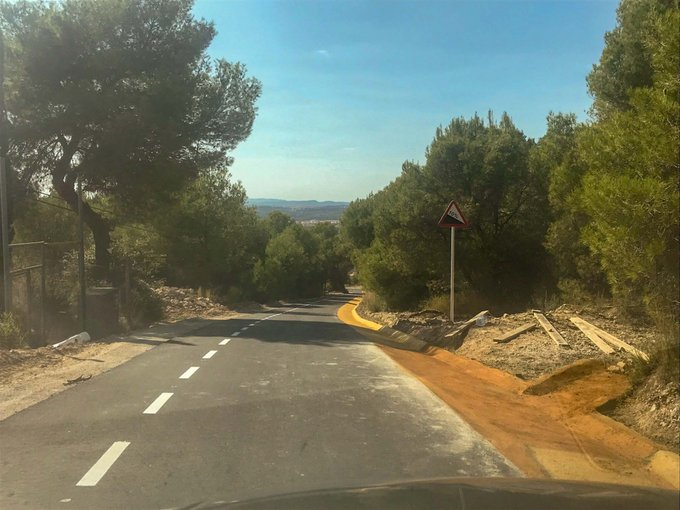 AjuntamentOlesa's tweet photo. 🔴 AFECTACIÓ
🚧 El dimecres 21 de febrer, de 9.30 a 12.30 h es tallarà la pista forestal asfaltada del c. Pujades per fer tasques de retirada d’arbres propers al vial.
Disculpeu les molèsties que se'n puguin derivar.
#Olesa #afectacions https://t.co/T6tVwC8i29