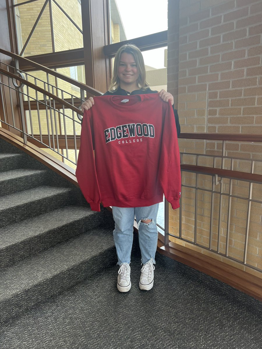 Grace Dooley tweet media