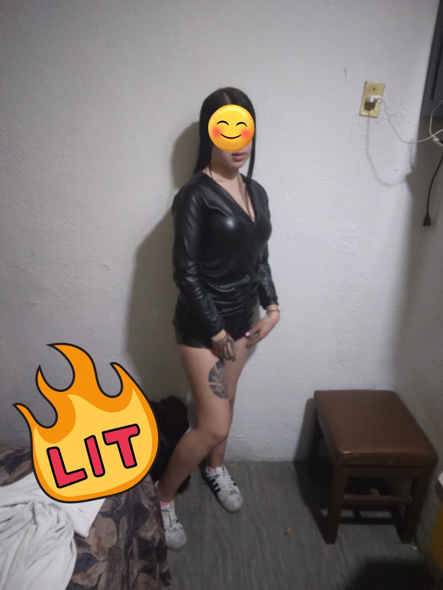 Medoly464115's tweet photo. 🥵Un poquito de tiradero y yo con el mismo vestido necesito trabajar corazones quien dice yooooo🥵 ☎️55 6397 7523☎️ https://t.co/512mLnq3Nm