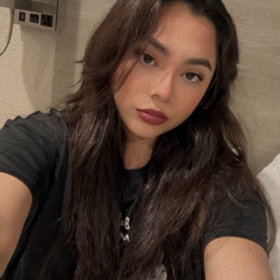 xainiei's tweet photo. #NewProfilePic https://t.co/FT8bCsFW6E
