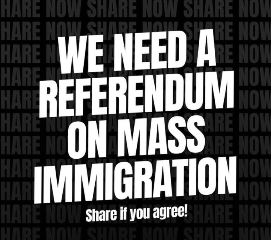 sarahlmull82's tweet photo. #DublinIsFull
#OMG😳U would be #LUCKY if 3 #Irish ☘️People Are On The Bus🚌
The Whole #Bus Speakin LOUDLY😩In Their Groups In A Myriad Of Different Languages
No Young #Irish People On The Bus There was ALWAYS Lots of🇮🇪#Elderly On The Bus🚌U RARELY See Them😢
#IrelandIsFull https://t.co/cvWlT93jTQ