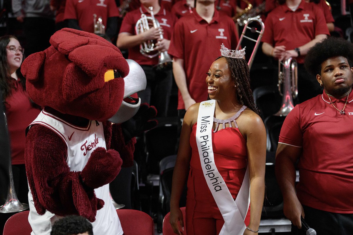 Congratulations to Temple alum and staff Tynecia Wilson on being crowned Miss Philadelphia 2024! 👑

Tynecia was in the nest showing off her TU pride and cheering on @templewbb. She will go on to compete in Miss Pennsylvania in June.

#TempleMade #TempleProud @MissPhillyOrg