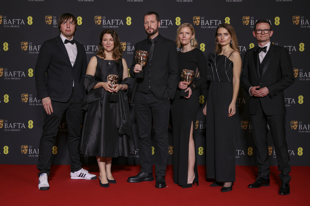 AP, Frontline documentary '20 Days in Mariupol' wins 'Best Documentary' at 2024 BAFTA film awards: apne.ws/M8zL374