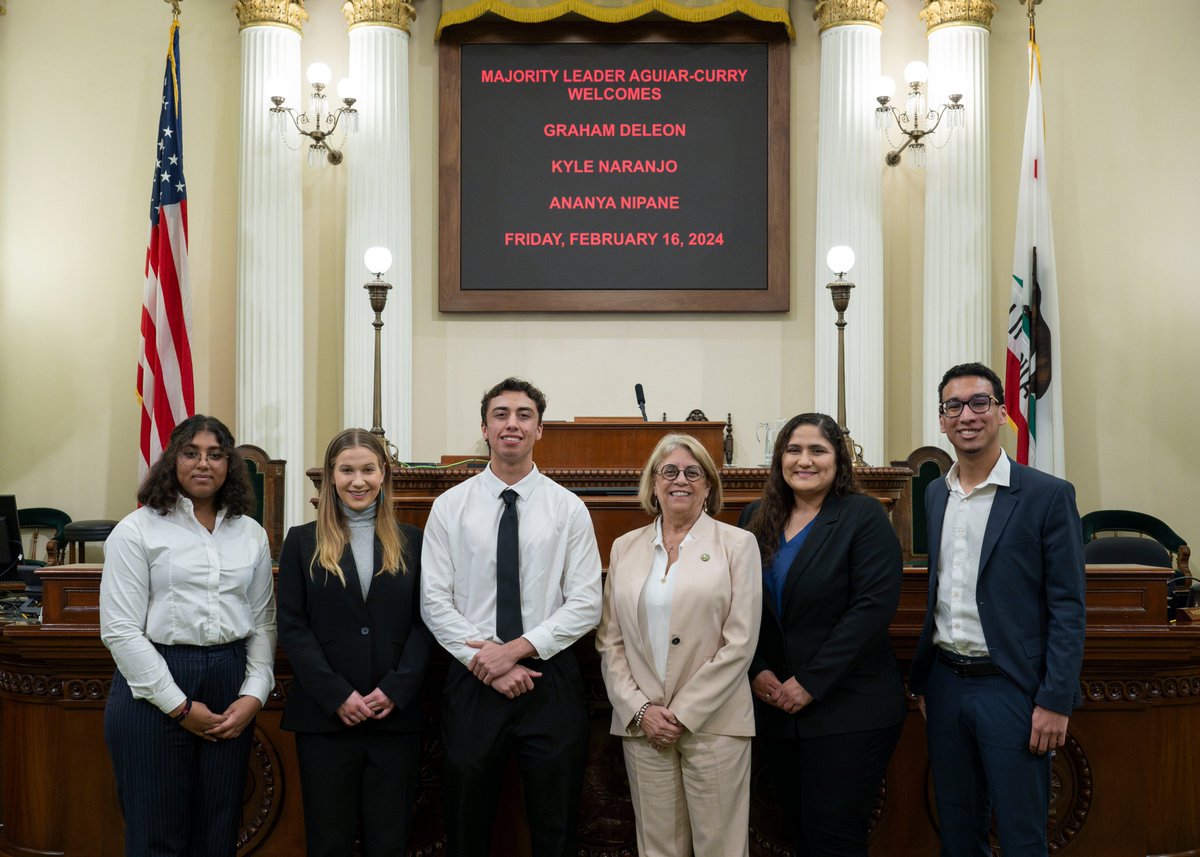 Always a pleasure to invite my district interns to the Assembly Floor. Can't wait to see what they can accomplish; thank you for serving the constituents of #AD4! #TEAMCecilia #TEAMCeciliainterns