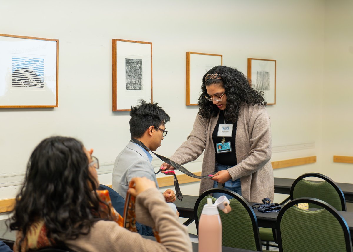 BaruchCollege's tweet photo. 📸 At the latest @Baruch_EOC workshop, mentees from the program discovered the ins and outs of how to define their personal brand with the founder of @NYFashiongeek, Reginald Ferguson!👔✨

Learn more about the EOC program here: https://t.co/dDeMii31fB🏙️ https://t.co/e2nIzd7HSI