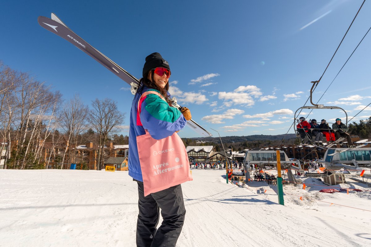 Have you heard? This Saturday is all about the 90s at Okemo! Put on your coolest 90s outfit, hit the slopes with style, and party with us at Aprés Afternoons in both base areas to the tunes of Jester Jigs, the C White Duo, and DJ Dave! okemo.com 🎿🎶