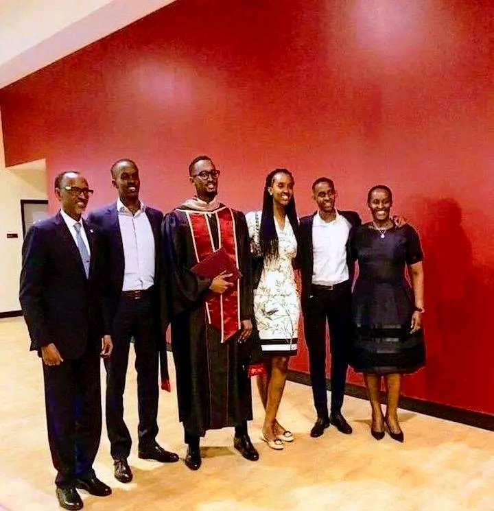 𝗠𝗽𝗶𝗹𝗶𝗺𝗯𝗮𝗻𝘆𝗶/ARCHIVES 🇷🇼❤️ tweet media
