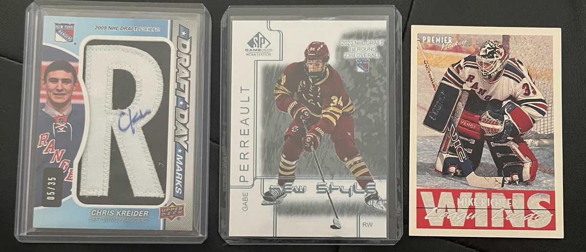 haugerr_'s tweet photo. Nice mailday!!

2nd R for the Kreider DDM set came in off fb!
Still need two E’s and a D!!!👀

Custom Gabe Perreault New Style from @YGCollectors looks amazing! Thank you so much!

And then the Richter Special Effects off ebay. Hard to tell because of the lighting here https://t.co/EqCdbfhuG0