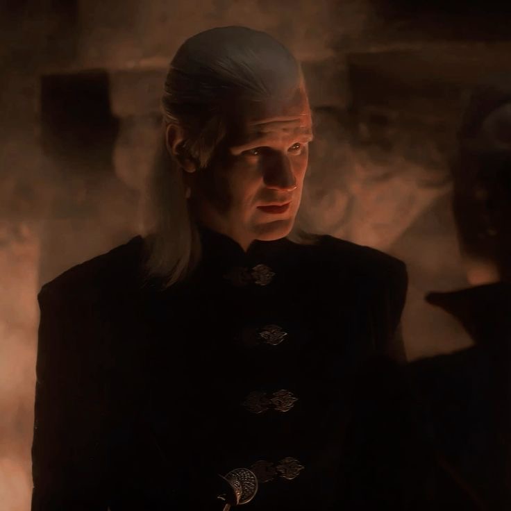 VALYRIANMARBLE's tweet photo. I feel bad for ch0king rhaenyra            YOU DID WHAT https://t.co/O9RBrKK4h6