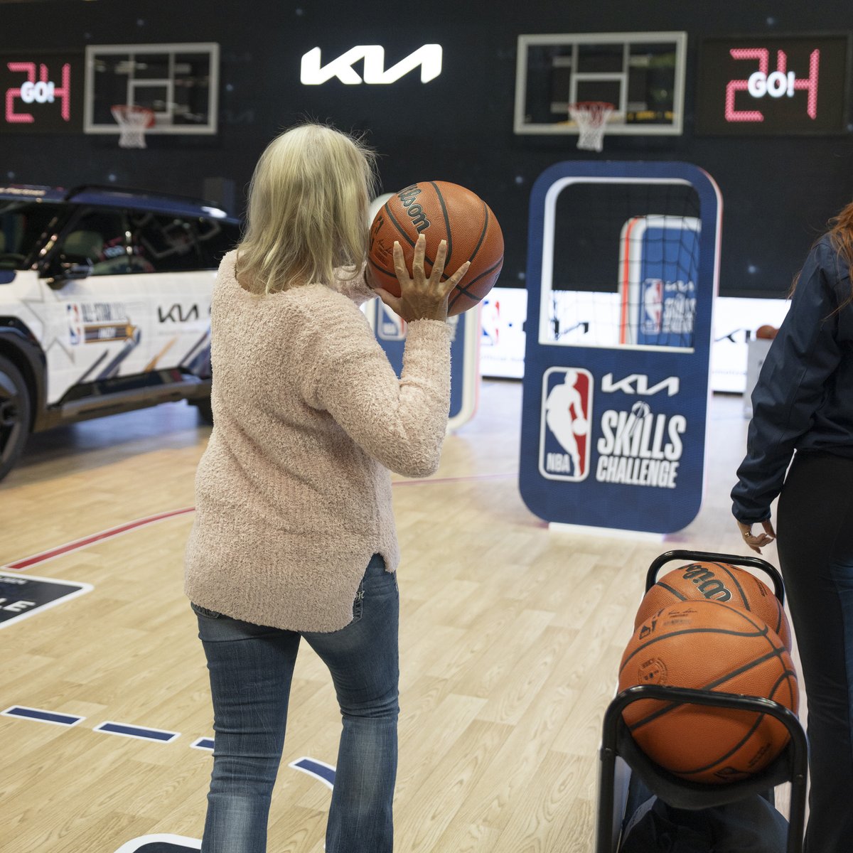 Kia America tweet media