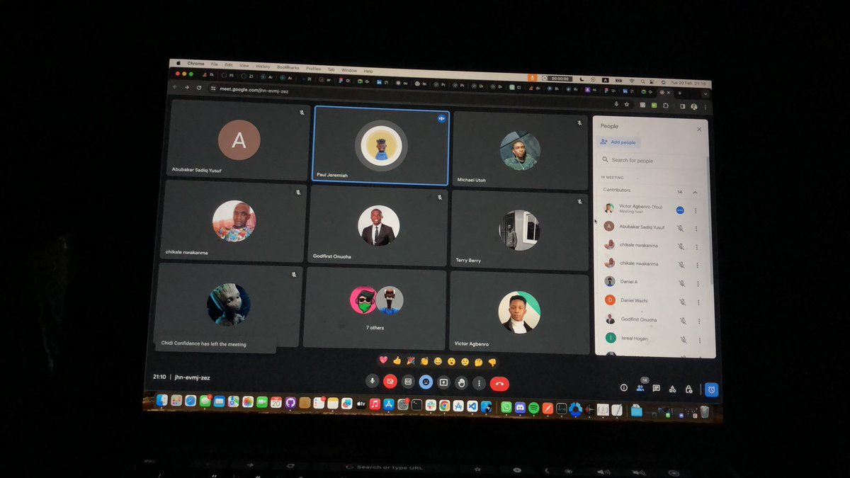 Things are getting serious 🚀🚀🚀

#Fluttervoyage week 3 class 1

Mentor of the week @edeme_kong