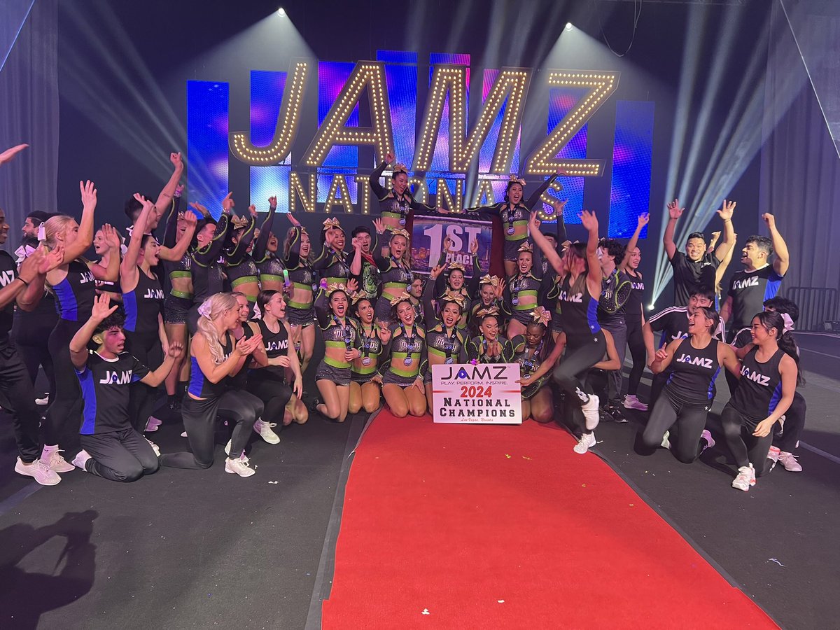 cf__nfinity's tweet photo. Nfinifam just got paid 💰💸
Next stop - Dallas, TX 🤠
The rodeo continues…
•
•
•
#CheerForceFamILY🤟🏼 #OneNationUnderGreen #4Kenrod #Nfinifam #OFVYT #FMA #Batties #ForTheThrone #WinterIsComing #OKAY #G3L https://t.co/Z0ICIWr5UK
