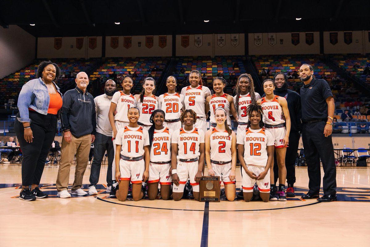 With a 20-4 run, the @HooverLadyBucs come back to win the @AHSAAUpdates 7A NW Regional Championship! On to the @BJCC #BigTimeBucs #SailsUp🏴‍☠️