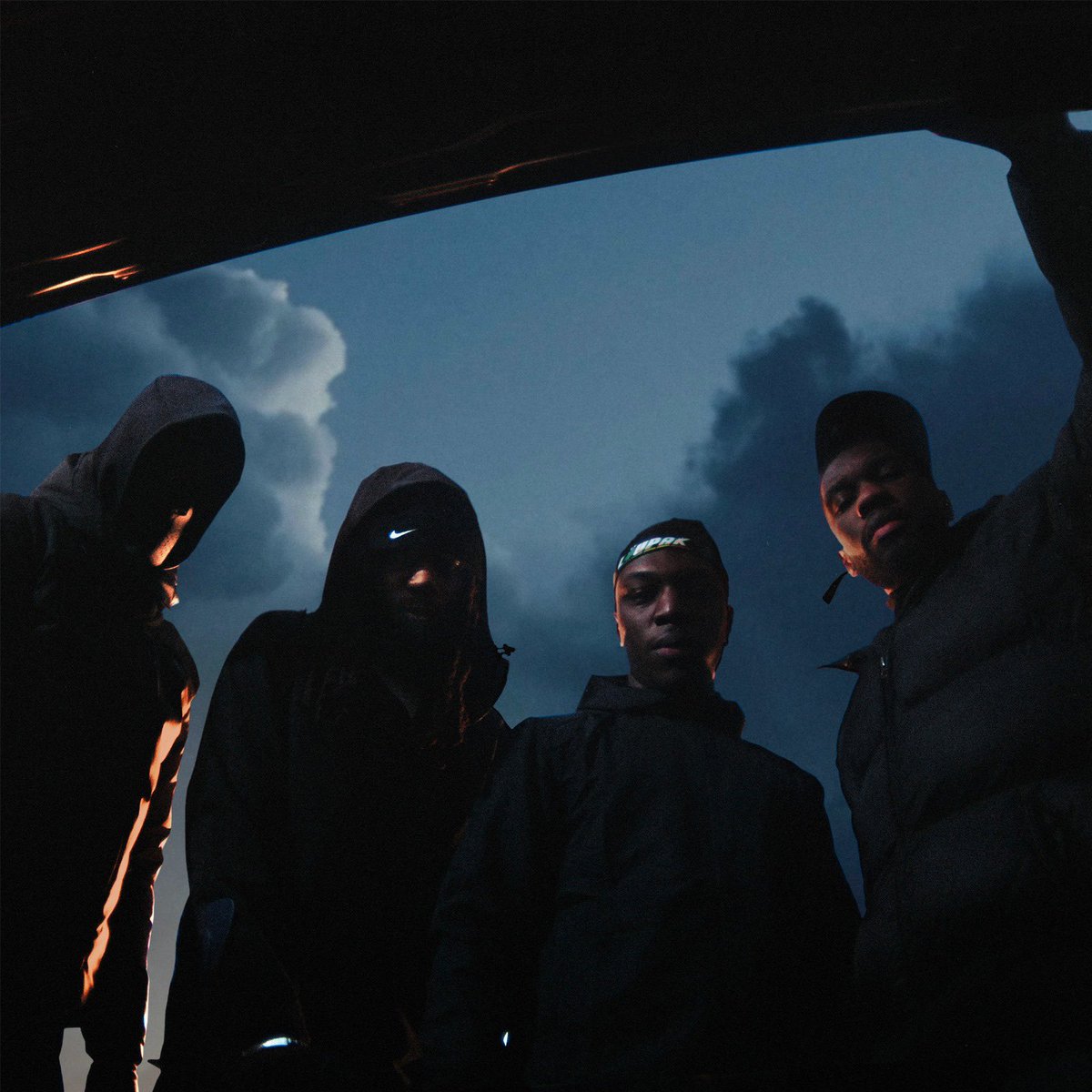 🚨 LA MG annonce la sortie de sa 1ère mixtape ! 

« PROLOGUE ». 

📆 Vendredi