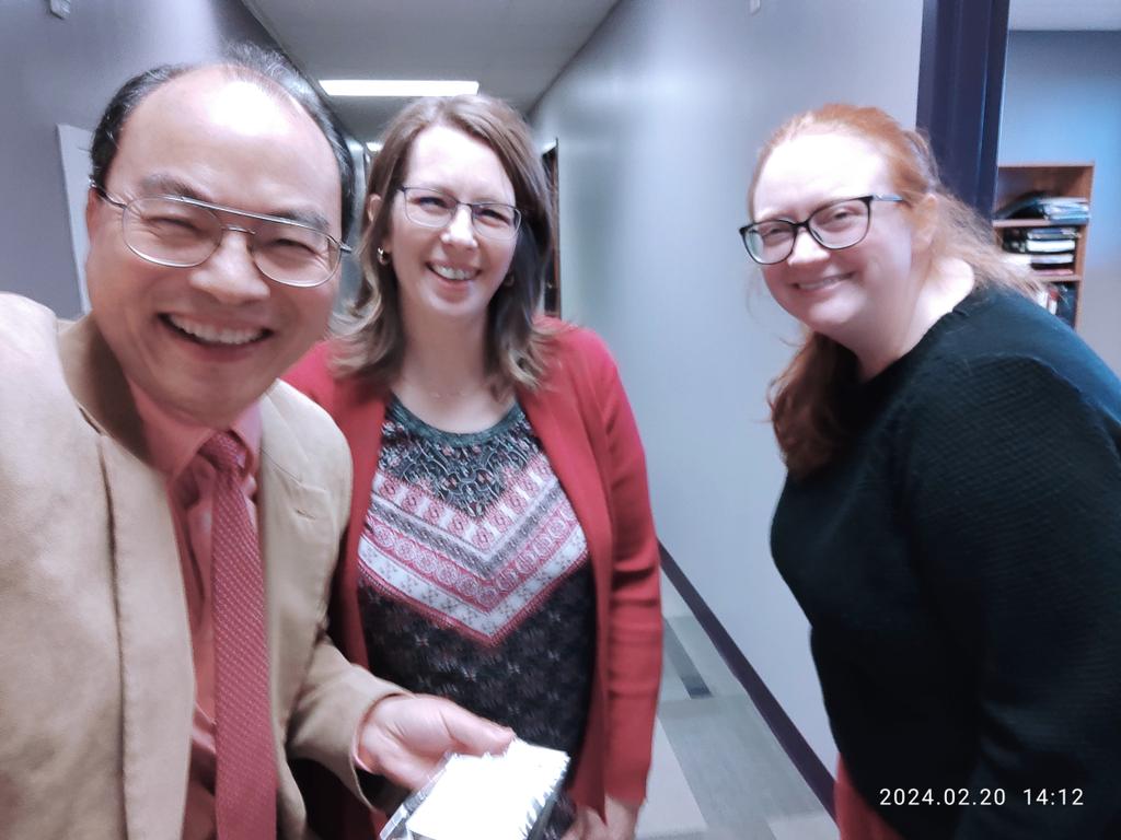 drdvdus's tweet photo. Blessed to be 59 today! #BlessedAndGrateful #HappyBirthday #coolstudents #coolcolleagues #drdvd @drdvd @SBUniv https://t.co/7Jqe3QGawl