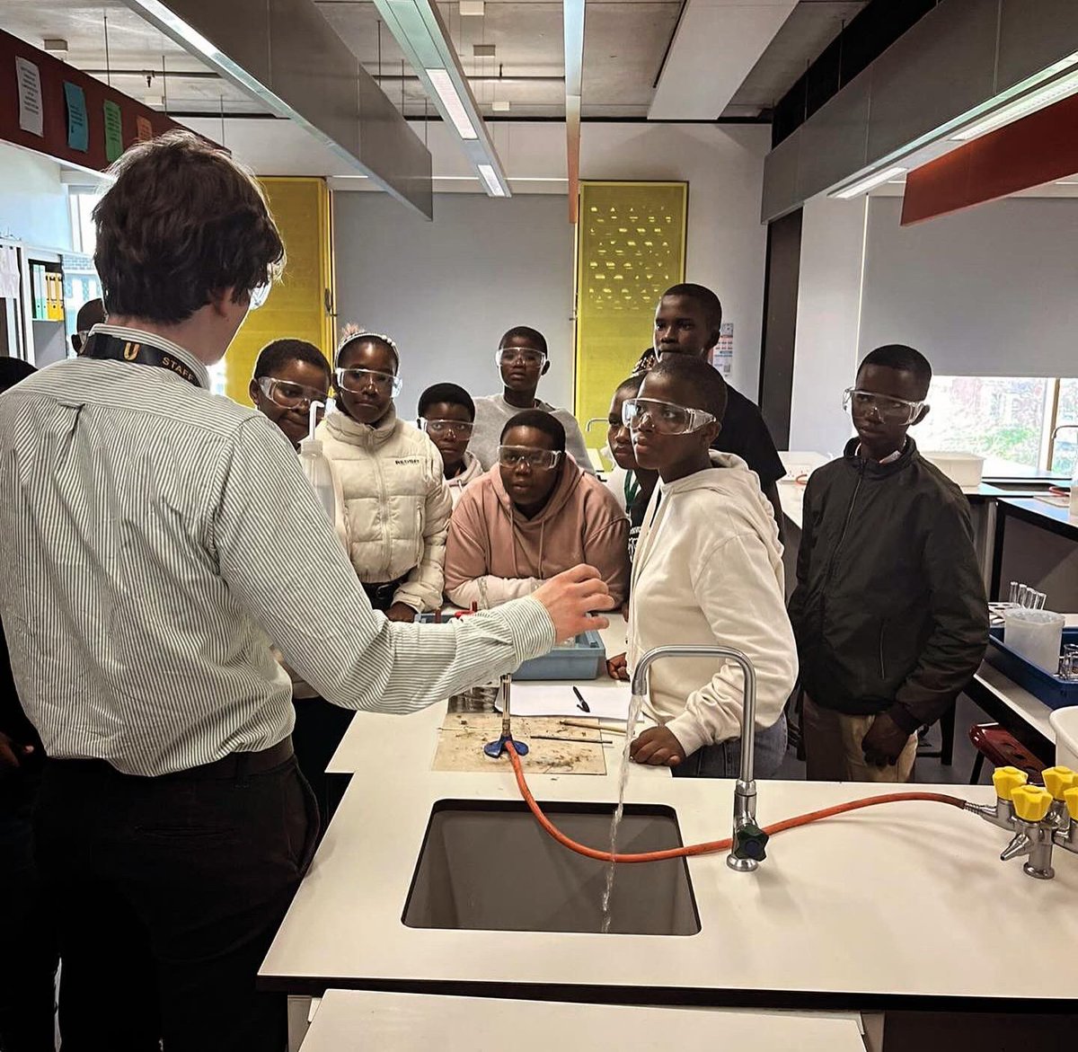 sharedifference's tweet image. Team Ntafufu have excelled this week in sharing their history, culture, languages and individual talents at @UrswickSchool through lessons and assemblies. They also got to join in with their peers in Year 11 Urswick lessons. They were warmly welcomed. 🧡