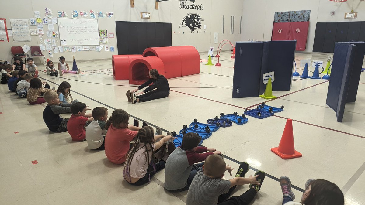 MrsKatieKaletta's tweet photo. Only one more day of @CappozzoDawn's Heart Course for this year! ♥️ These KGs were doing their cool down after a workout in the heart. Such a neat way to teach the parts of the human heart! 👏 #GoBlackcats  #HeartCourse https://t.co/qr1N031fWh