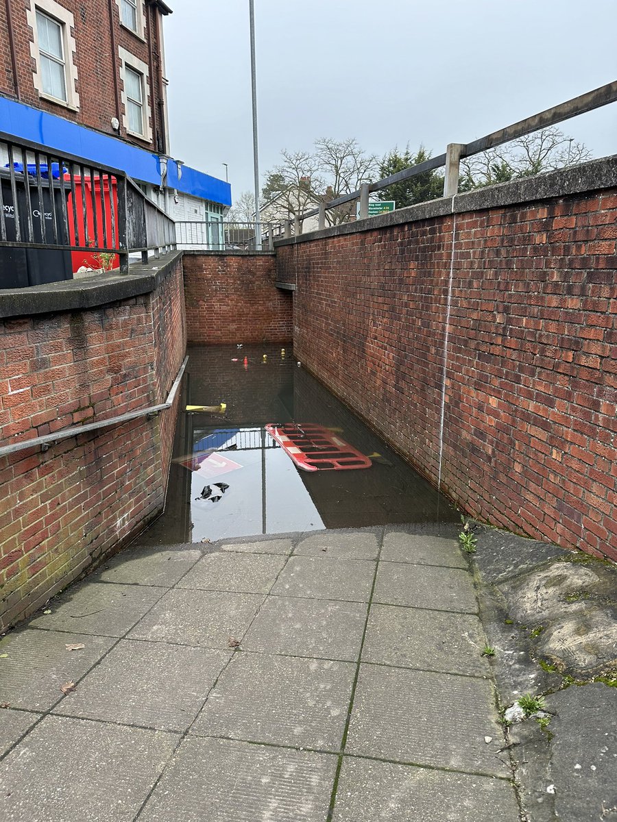 Active travel in Salisbury <a href="/wiltscouncil/">Wiltshire Council #WiltshireTogether</a> <a href="/PHWiltshire/">Public Health Wiltshire</a> <a href="/paulsample2021/">Paul Sample</a>