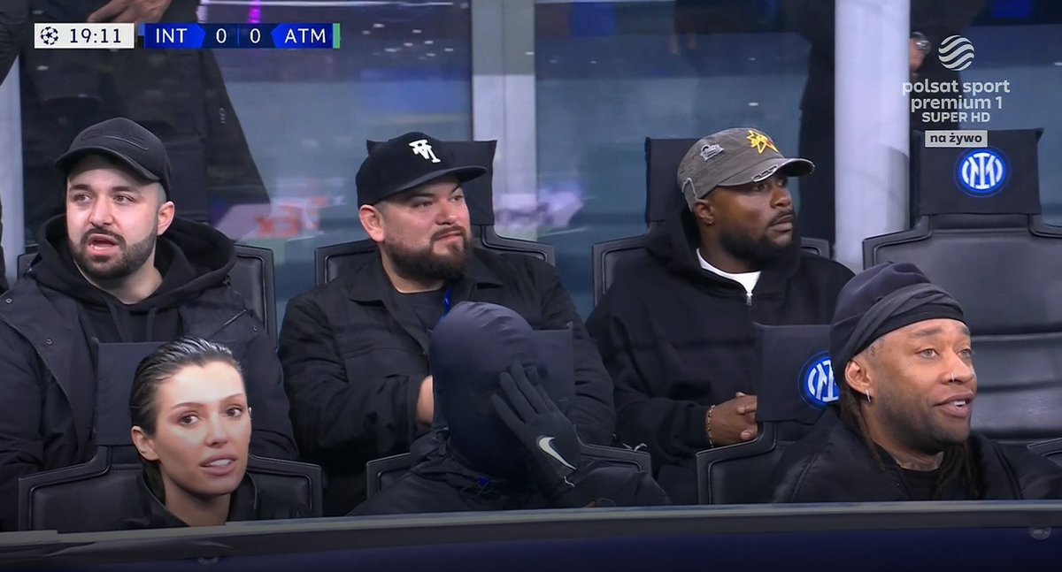 Kanye West is at the Inter Milan vs Atletico Madrid game wtf 😭😭😭