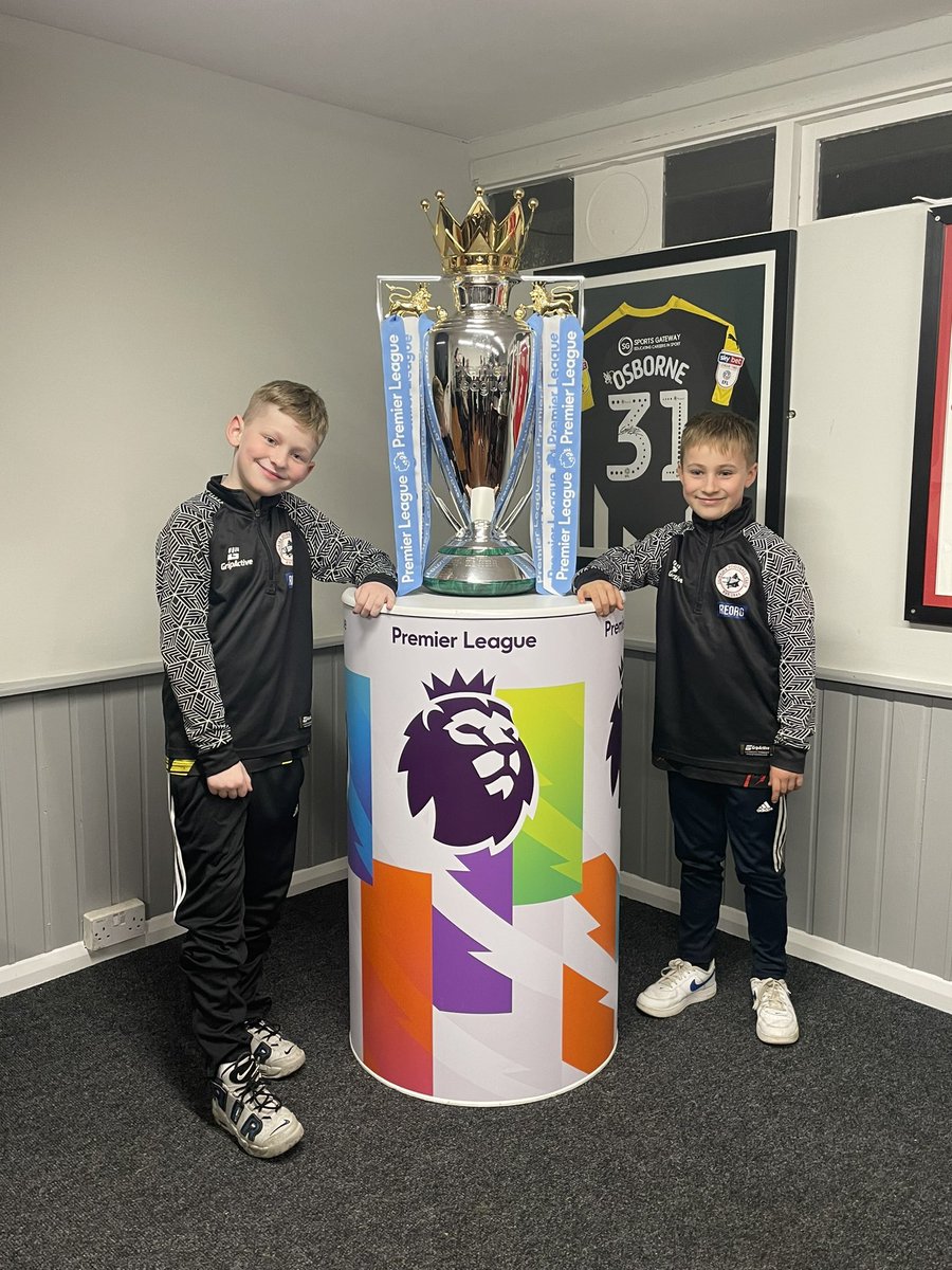 Great night down <a href="/Dunkirk_FC/">Dunkirk F.C</a> tonight, a buzzing u9’s from Saturdays and Sundays!

Thanks <a href="/premierleague/">Premier League</a> and <a href="/Dunkirk_FC/">Dunkirk F.C</a> for having us 👌🏻

#UTB 🚣🏼🚣🏼🚣🏼