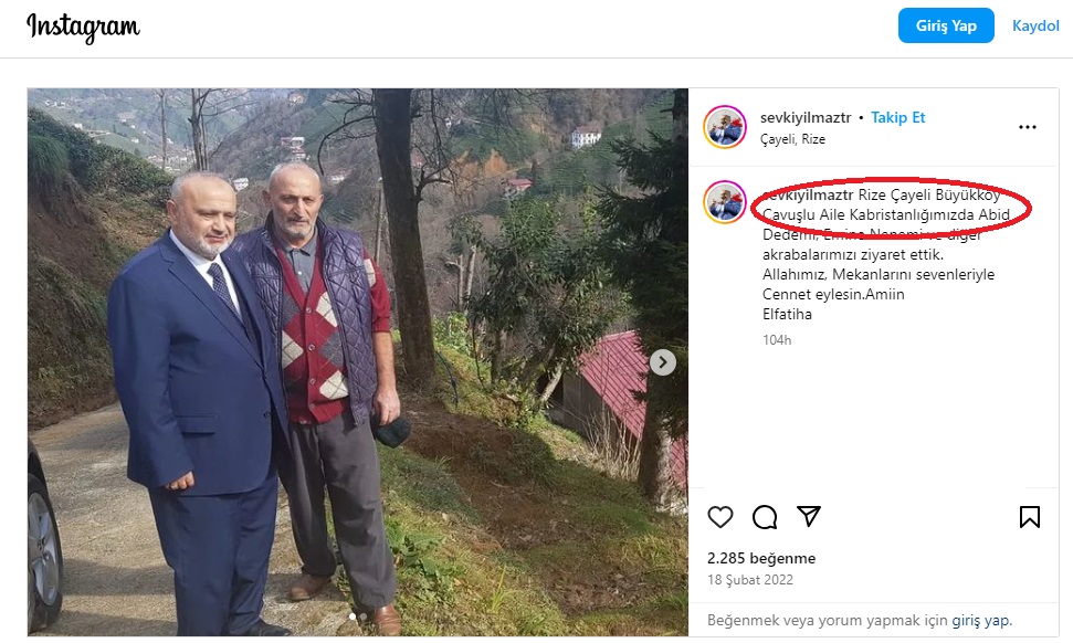 volkan_giritli's tweet photo. Şevki Yılmaz'ın Rize'deki köyünün adı; Büyükköy, Büyükköy'ün eski ismi Rumca, Leroz Mavran...
Ondan önceki ismi ise Livroz.
16. yy Osmanlı kayıtlarında Livroz köyü 50 hane ve bu 50 hanenin 46'sı Hristiyan, kalan 4 hane ise dönme.
Köyün ismi Pontusça olsa da, ahali Ermeni dönmesidir.
Köy 1913'te Mervan adını almıştır.
Bu arada sonradan dönme Şevki'ye bir sorum olacak.
"Kara Yani" kimdir Şevki? Kendiniz açıklayın bu eşkıyanın kim olduğunu isterseniz.
Bir kuşak öncesine kadar istavroz çıkaran adamlar kimseye Müslümanlık taslamasınlar.